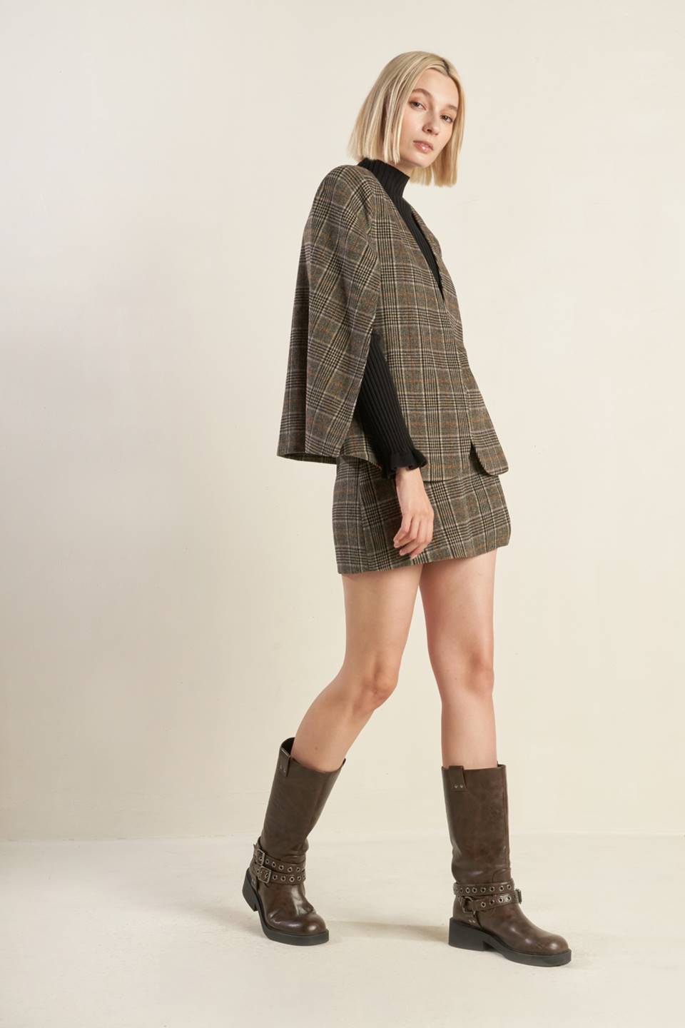 ETERNAL DEVOTION WOOLEN CAPELET
