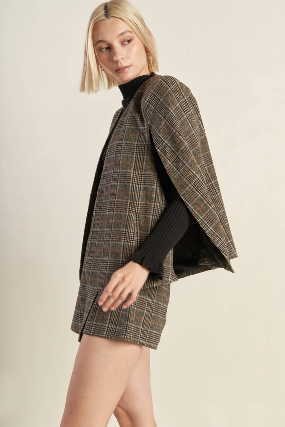 ETERNAL DEVOTION WOOLEN CAPELET