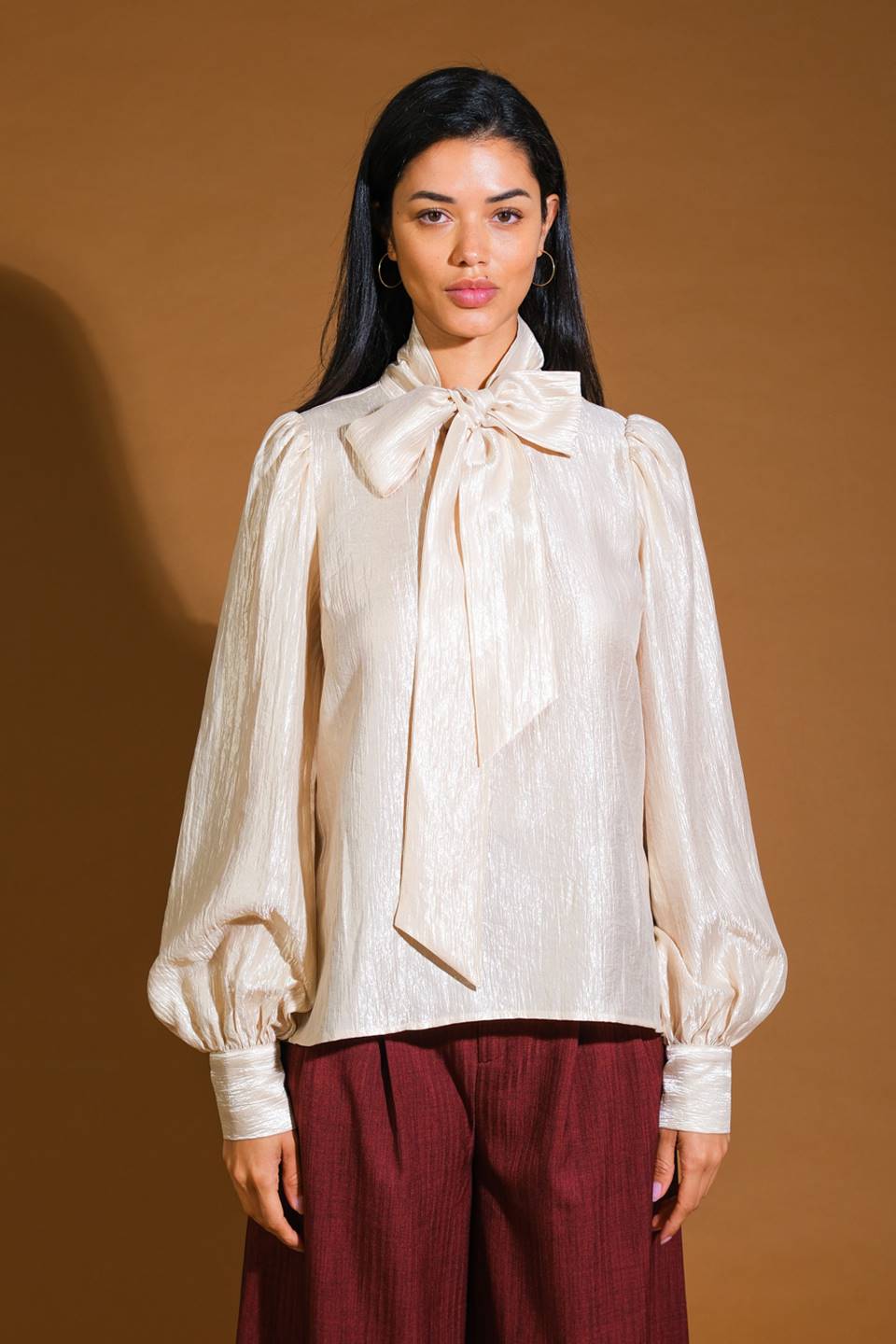 STUNNING ASPECT WOVEN TOP