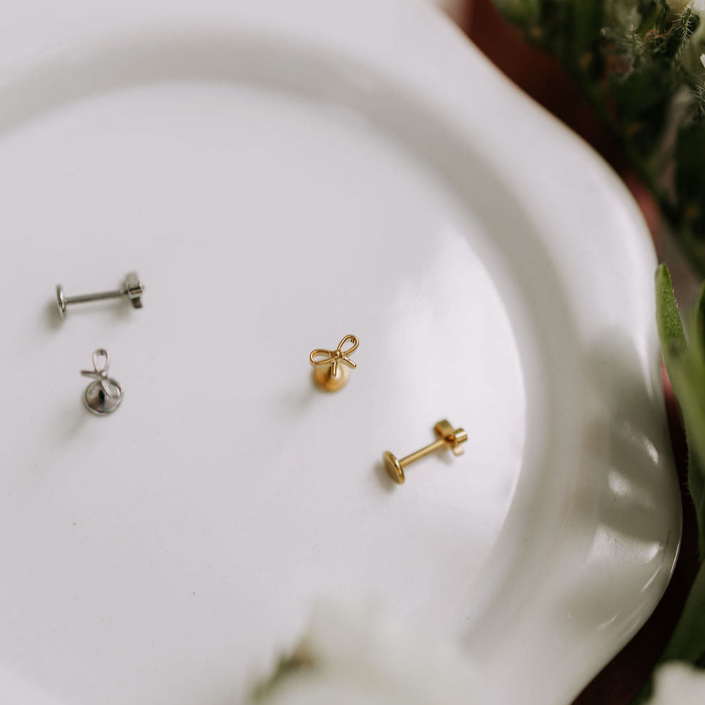 Bow Flat Back Studs