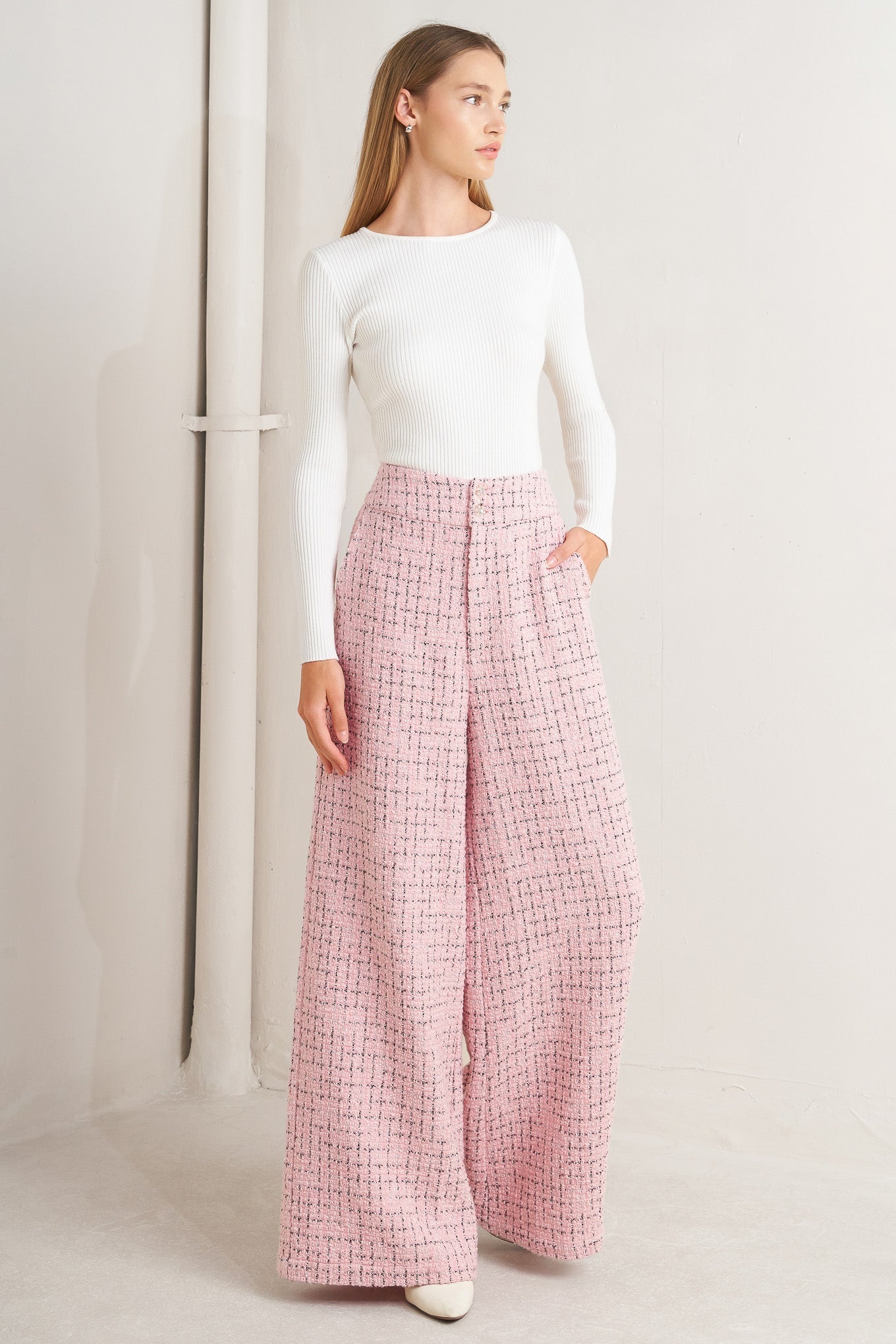 ROSÉ EDGE ENSEMBLE TWEED PANTS