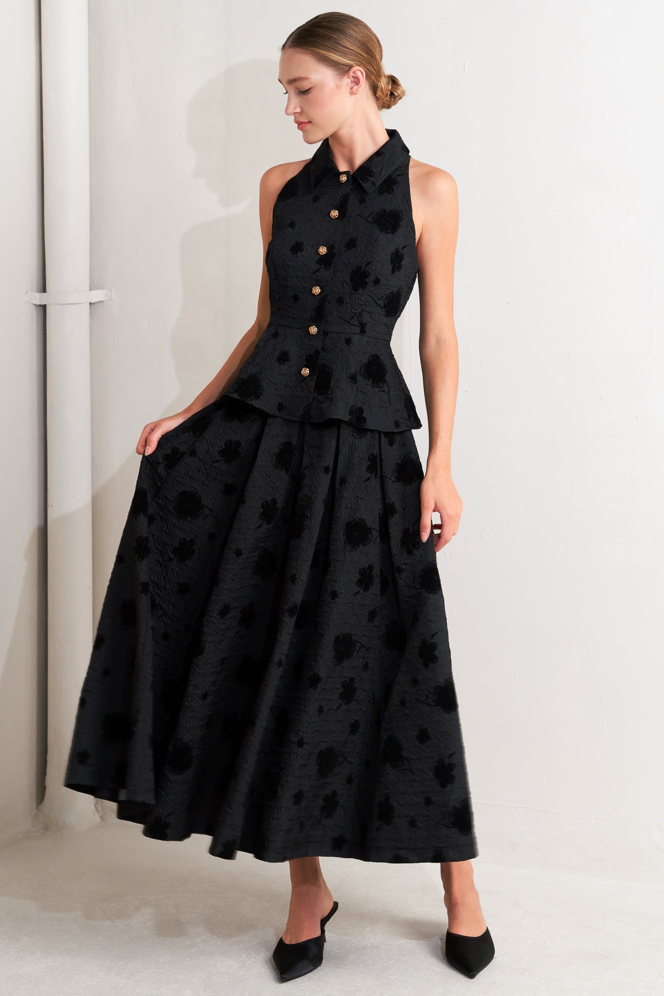 NOIR BLOOMING ROMANCE WOVEN TOP