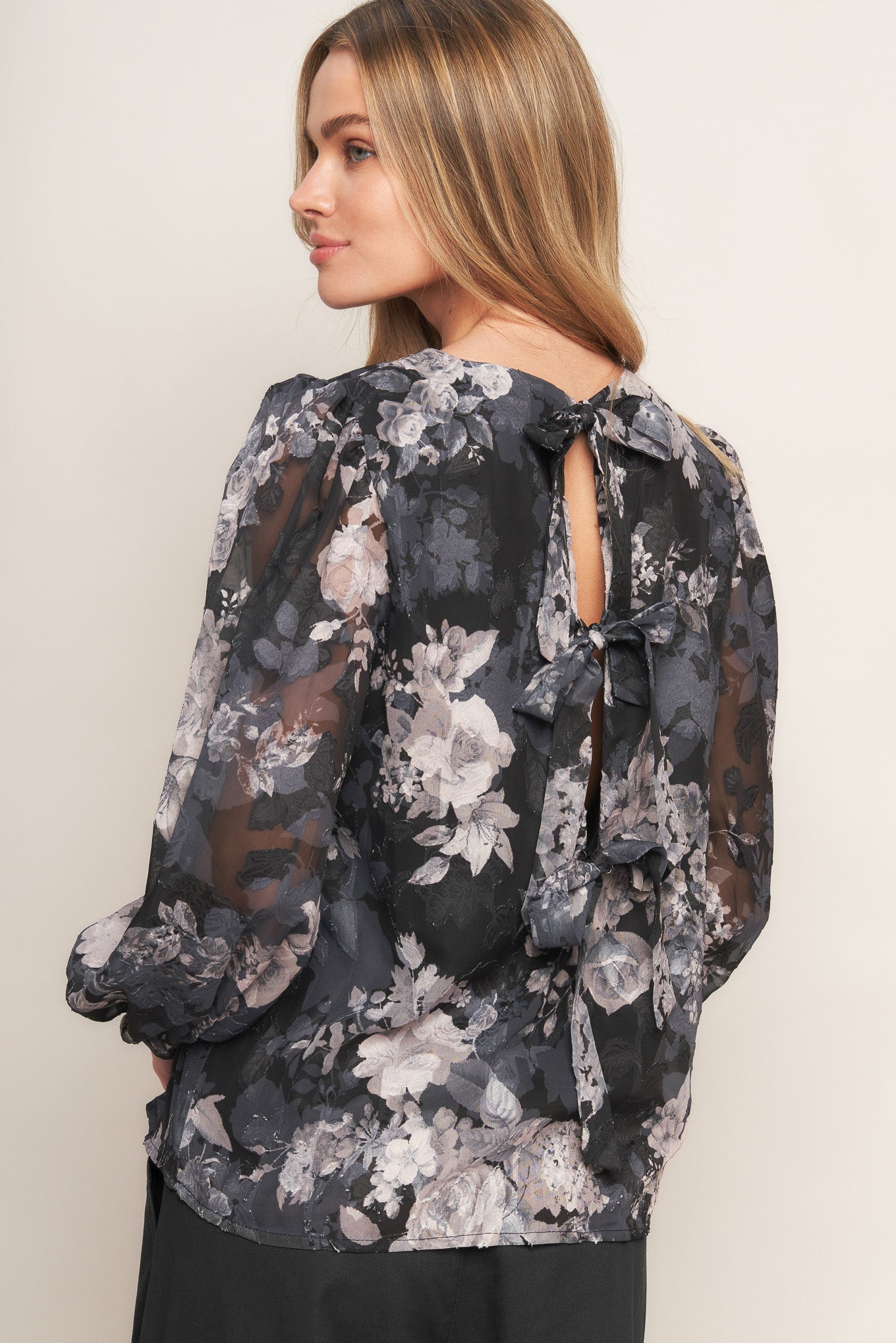 RUNAWAY HEARTS WOVEN TOP