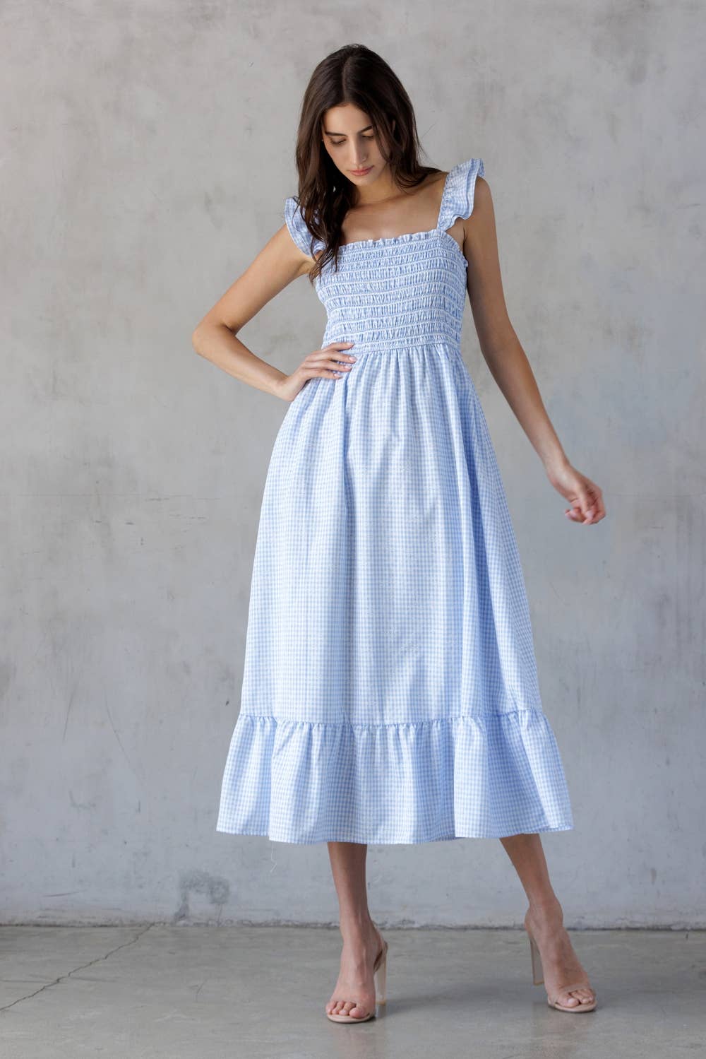 A BLUE GINGHAM SMOCKED BODICE MIDI DRESS